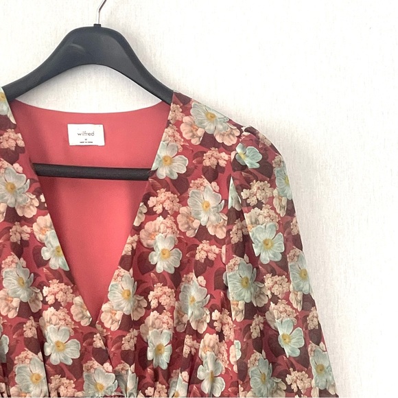 Aritzia Wilfred Wistful Blouse - Picture 5 of 11